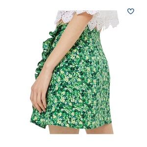 TopShop | Meadow Ruffle Green Mini Skirt Size 2&8